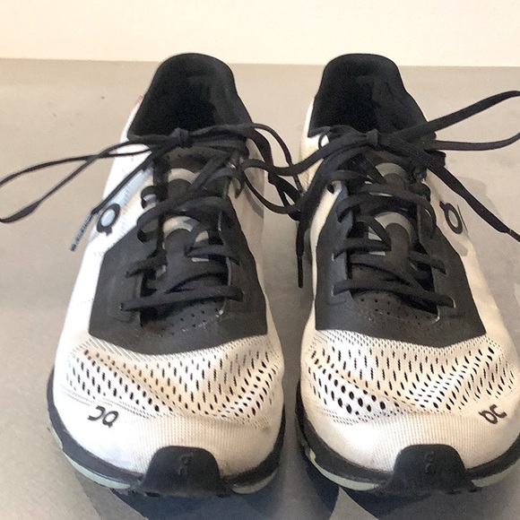 ON Cloud cloud flash sneakers size 8 - Picture 2 of 13